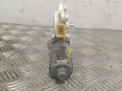  MOTOR ELEVALUNAS DELANTERO IZQUIERDO 