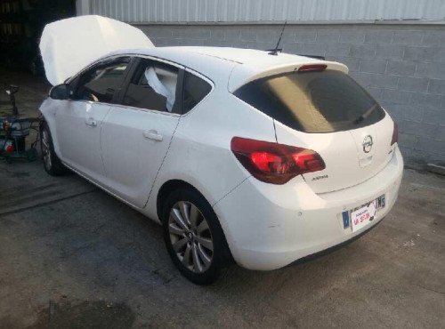 OPEL ASTRA J BERLINA 5P — автомобиль-донор на запчасти 