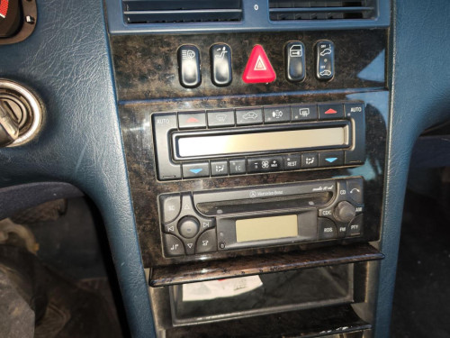SISTEMA AUDIO / RADIO CD MERCEDES-BENZ CLASE E (BM 210) BERLINA 
