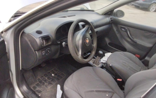  SEAT LEON (1M1) 