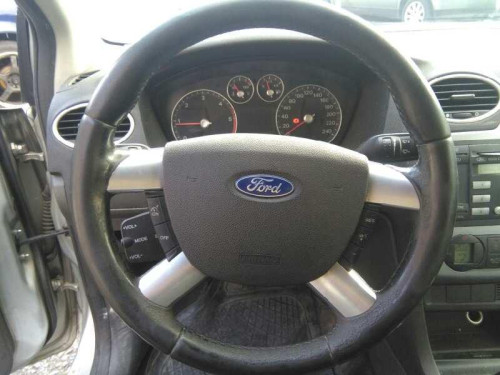  FORD FOCUS BERLINA (CAP) 