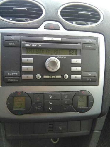  FORD FOCUS BERLINA (CAP) 