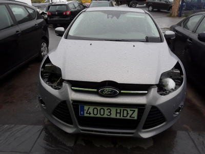 FORD FOCUS BERLINA (CB8)