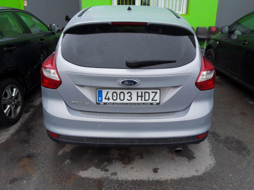  FORD FOCUS BERLINA (CB8) 