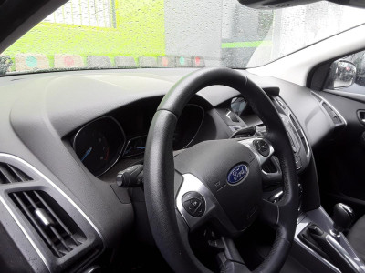 FORD FOCUS BERLINA (CB8)