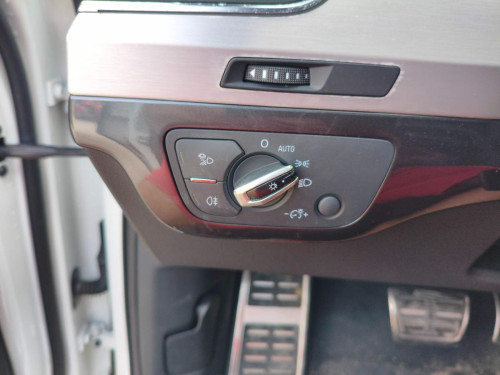 MANDO LUCES Audi SQ7 (4MB) 