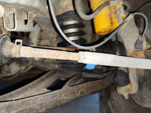 TRANSMISION DELANTERA IZQUIERDA de segunda mano