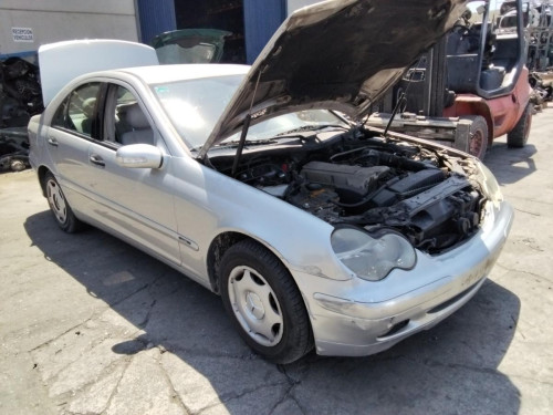 MERCEDES-BENZ CLASE C (BM 203) BERLINA 