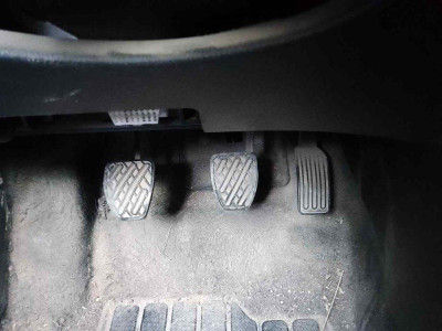 PEDAL EMBRAGUE