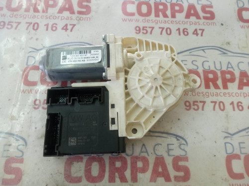 MOTOR ELEVALUNAS DELANTERO DERECHO Seat LEON (1P1) 