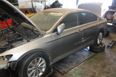 VOLKSWAGEN PASSAT BERLINA (3G2)