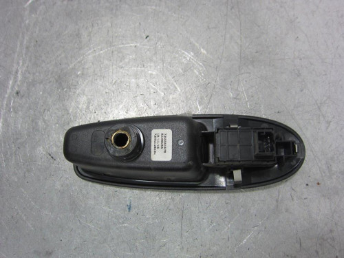  MANDO ELEVALUNAS TRASERO IZQUIERDO Fiat 500L (330) 