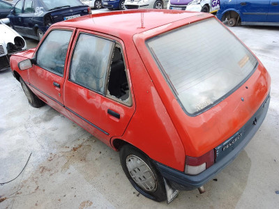 PEUGEOT 205 BERLINA