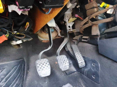 PEDAL FRENO