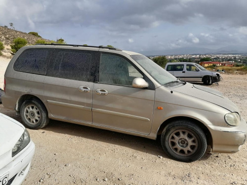 KIA CARNIVAL — vehículo donante para recambios 