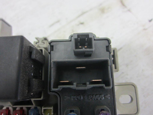 CAJA RELES / FUSIBLES de segunda mano