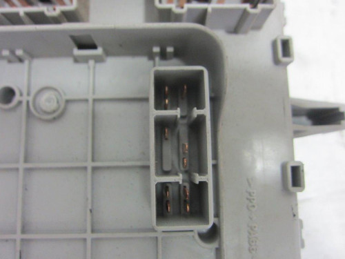 CAJA RELES / FUSIBLES de segunda mano