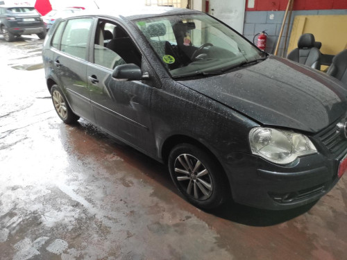 VOLKSWAGEN POLO IV (9N3) — vehículo donante para recambios 