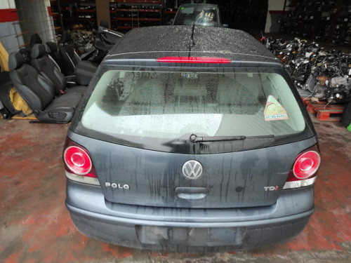 VOLKSWAGEN POLO IV (9N3) — vehículo donante para recambios 