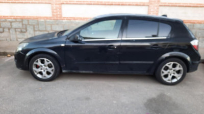 OPEL ASTRA H BERLINA