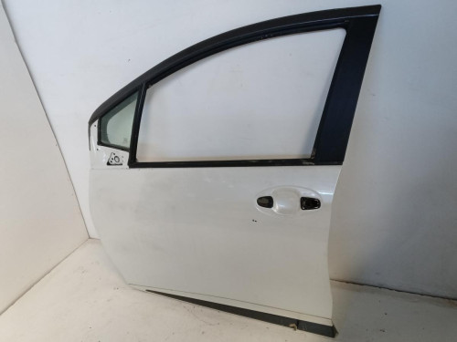 PUERTA DELANTERA IZQUIERDA Toyota YARIS (XP13) 