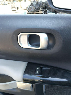 MANETA INTERIOR DELANTERA IZQUIERDA