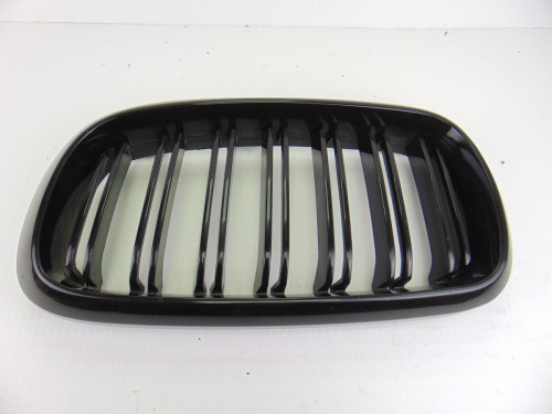  REJILLA DELANTERA BMW SERIE 1 BERLINA (E81/E87) 