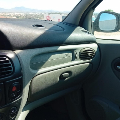 RENAULT SCENIC RX4 (JA0)