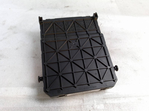  CAJA RELES / FUSIBLES 