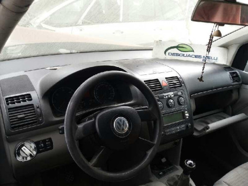  VOLKSWAGEN TOURAN (1T1) 