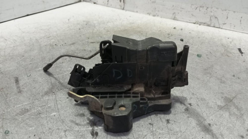 CERRADURA PUERTA DELANTERA DERECHA Mercedes-Benz CLASE E (BM 210) BERLINA 
