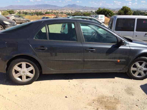 RENAULT LAGUNA II (BG0) — vehículo donante para recambios 