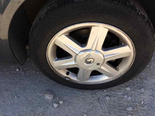 RENAULT LAGUNA II (BG0) — vehículo donante para recambios 