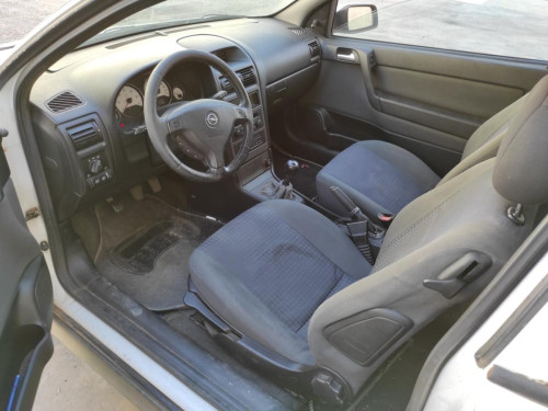 OPEL ASTRA G BERLINA — vehículo donante para recambios 