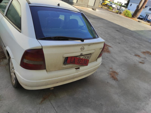 OPEL ASTRA G BERLINA — vehículo donante para recambios 
