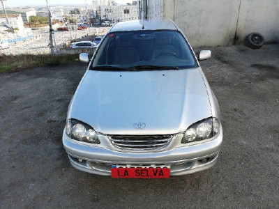 TOYOTA AVENSIS BERLINA (T22)