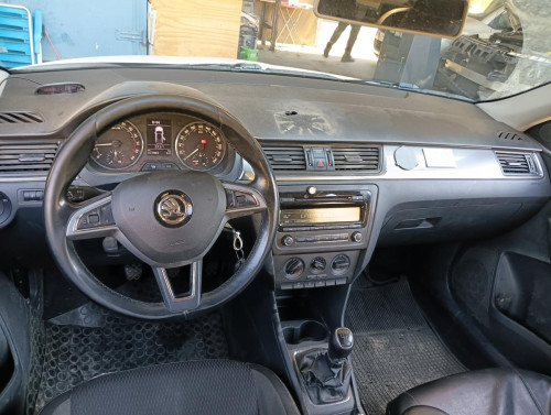 SKODA RAPID (NH) — vehículo donante para recambios 