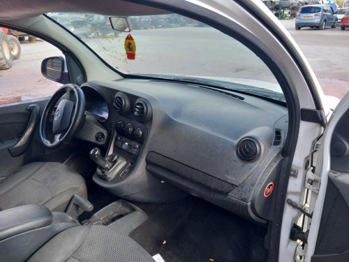 MERCEDES-BENZ CITAN (BM 415) COMBI — vehículo donante para recambios 