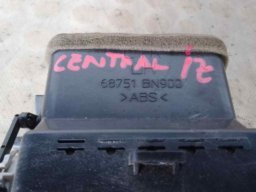 AIREADOR CENTRAL IZQUIERDO NISSAN ALMERA (N16/E) 