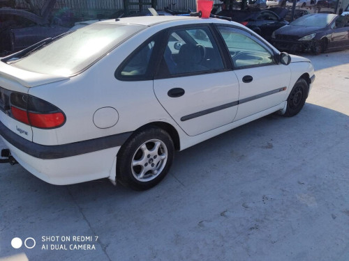  RENAULT LAGUNA (B56) 
