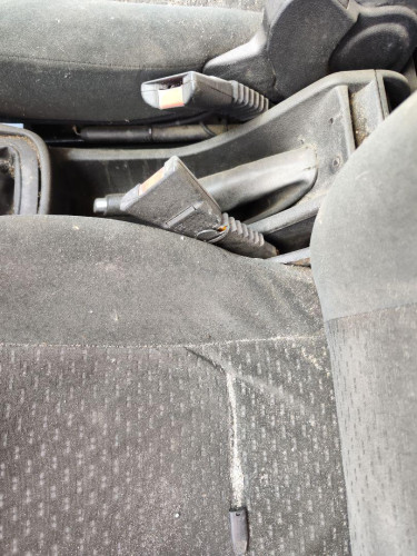 ENGANCHE CINTURON DELANTERO IZQUIERDO OPEL ZAFIRA A 