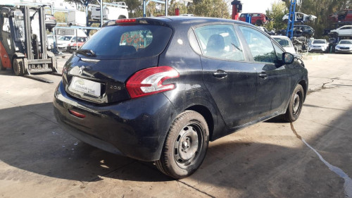 PEUGEOT 208 — vehículo donante para recambios 