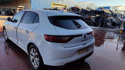 RENAULT MEGANE IV BERLINA 5P