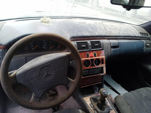 MERCEDES-BENZ CLASE E (BM 210) BERLINA — автомобиль-донор на запчасти 