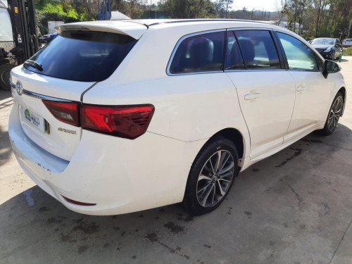  TOYOTA AVENSIS TOURING SPORTS (T27) 