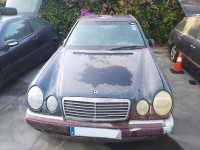 MERCEDES-BENZ CLASE E (BM 210) BERLINA