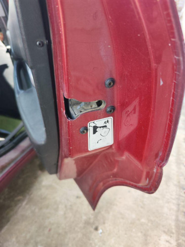 CERRADURA PUERTA TRASERA DERECHA Ford FOCUS BERLINA (CAK) 