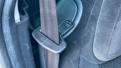 CINTURON SEGURIDAD TRASERO DERECHO