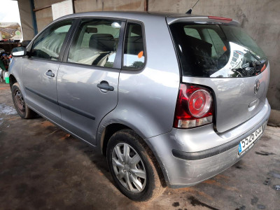 VOLKSWAGEN POLO IV (9N3)