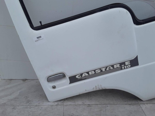 PUERTA DELANTERA DERECHA Nissan CABSTAR E 